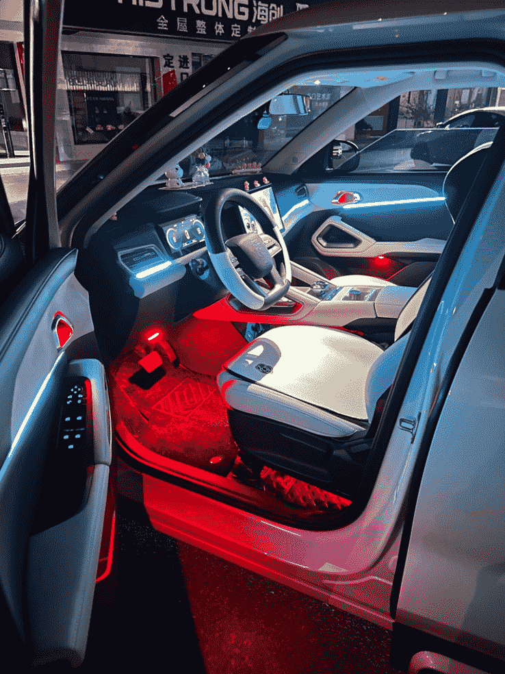 Xevaban.com ở 214 Giải Phóng là đơn vị chuyên cung cấp phụ kiện oto, đồ chơi oto, phụ kiện byd atto 2, đồ chơi byd atto 2, xevaban, 214 giải phóng, đèn nội thất atto 2, đèn led nội thất atto 2, độ đèn nội thất atto 2, dải đèn led nội thất atto 2.